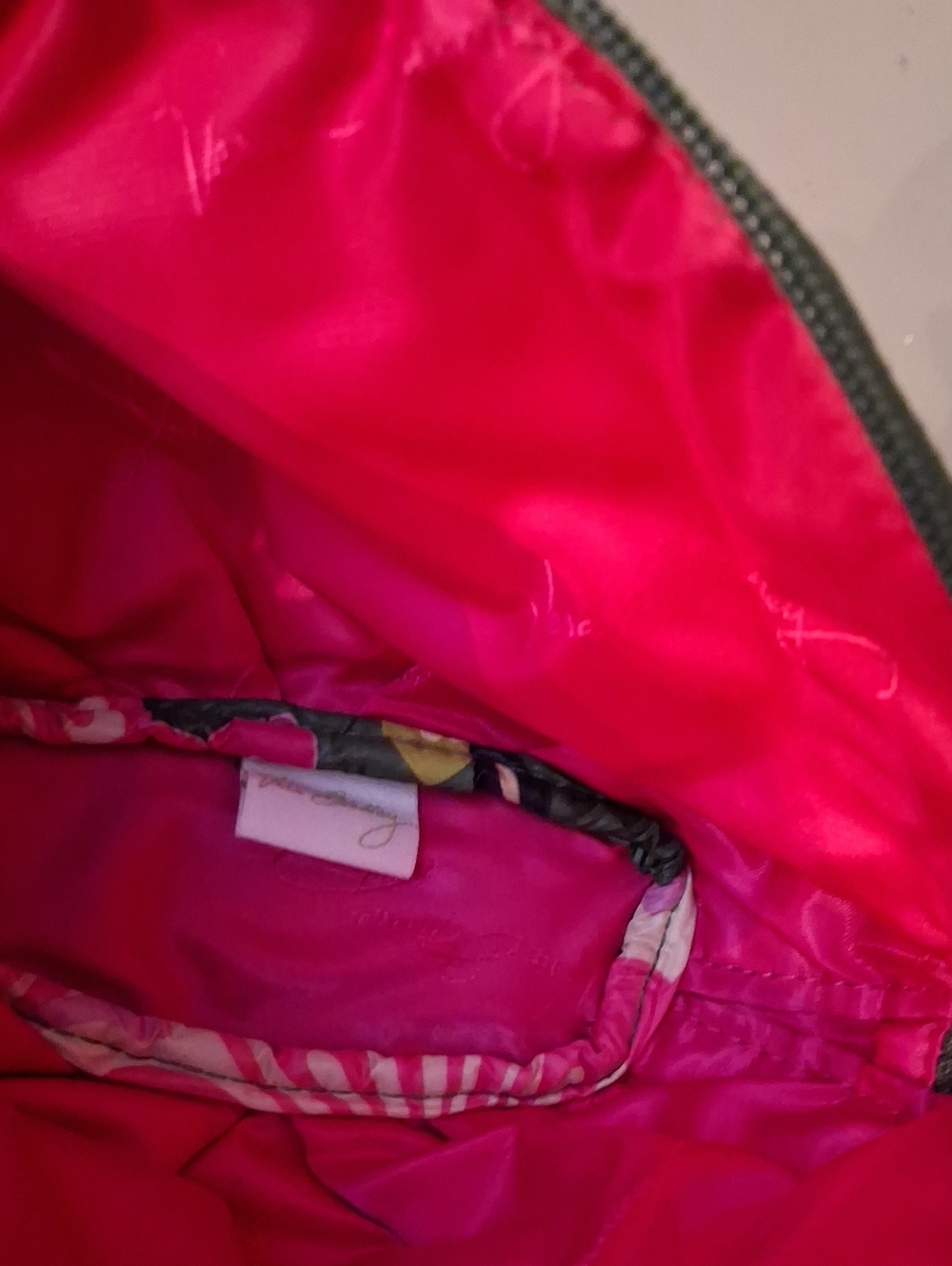 Vera Bradley Green & Pink Floral Quilted Tote Bag with Makeup Bag - Picture 8 of 9